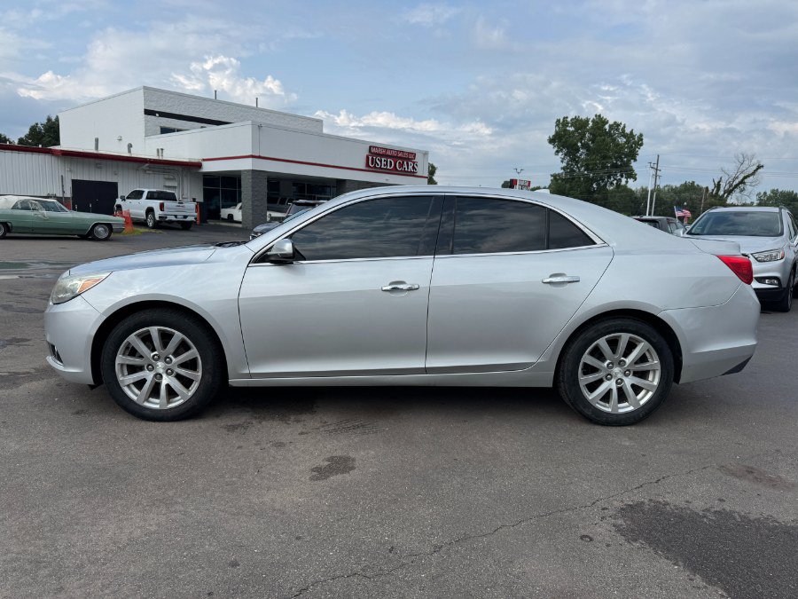 Used 2013 Chevrolet Malibu LTZ FWD image 2
