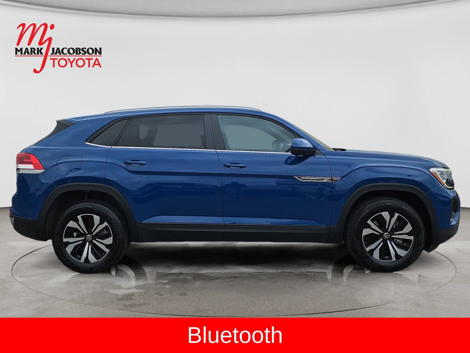 Used 2025 Volkswagen Atlas Cross Sport SE FWD image 6