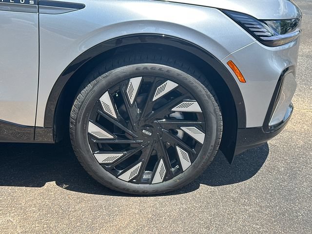 New 2026 Lincoln Nautilus Reserve w/ Jet Appearance Package AWD/4WD image 13