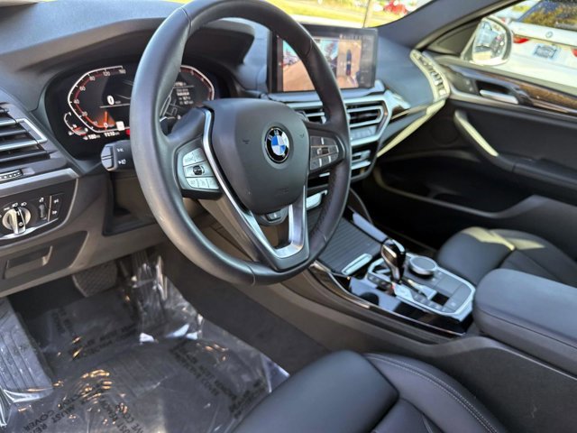 Used 2025 BMW X4 xDrive30i image 22