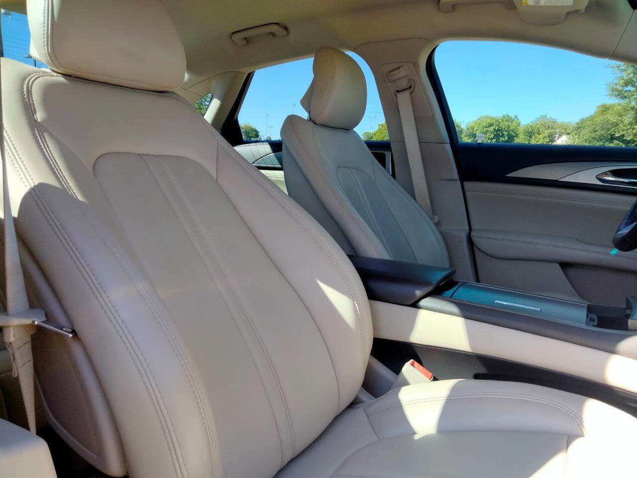 Used 2018 Lincoln MKZ Premiere image 21