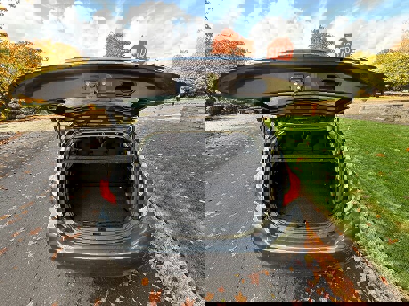 Used 2015 Toyota Prius C Three image 7