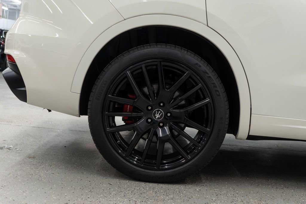 Used 2022 Maserati Levante GT AWD/4WD image 36