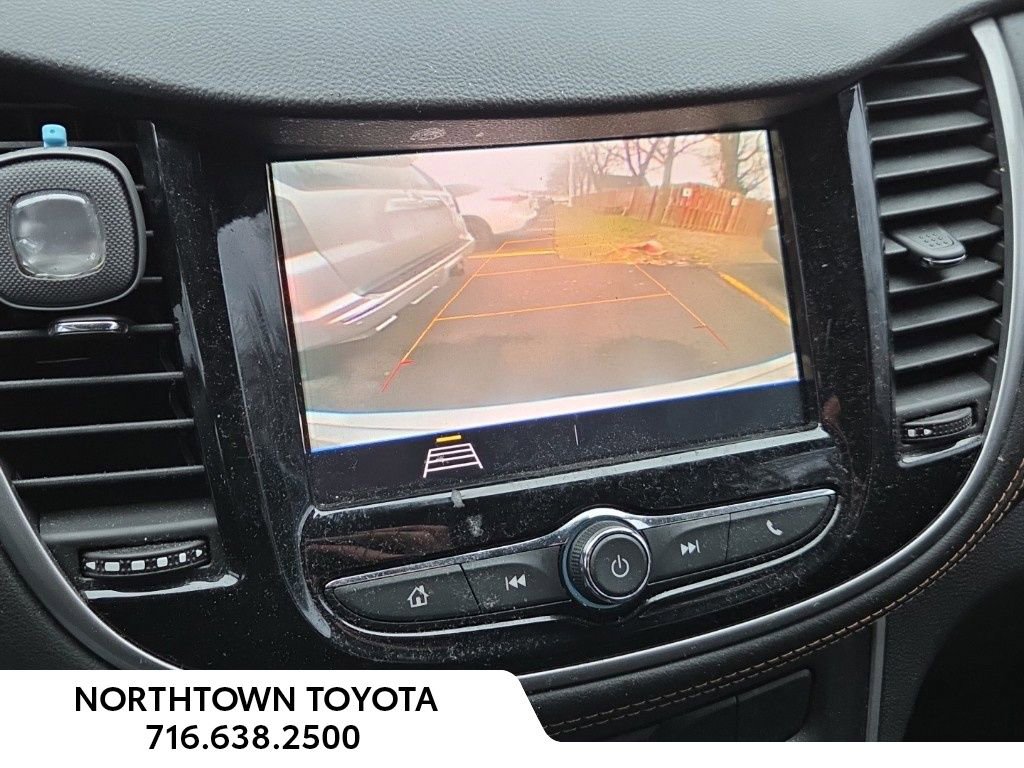 Used 2020 Chevrolet Trax LT w/ LT Convenience Package image 22