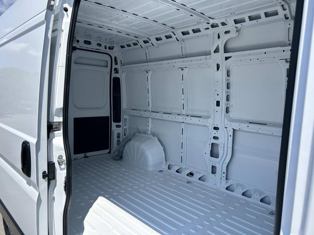 Used 2025 RAM ProMaster 2500 image 15