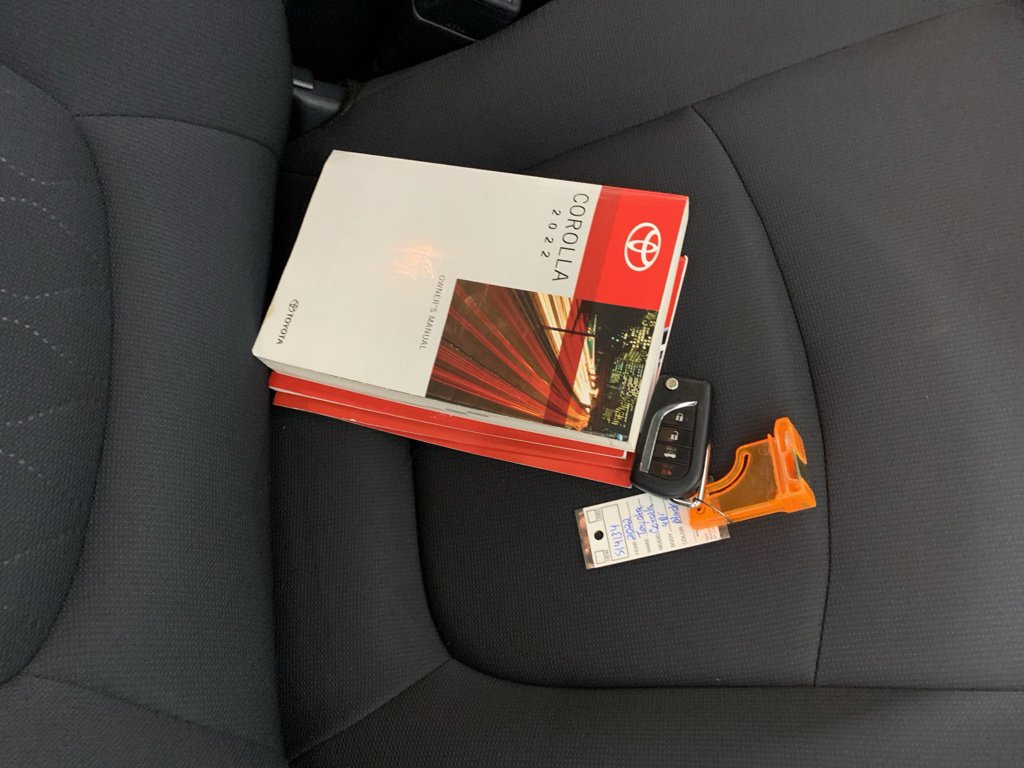 Used 2022 Toyota Corolla LE image 43