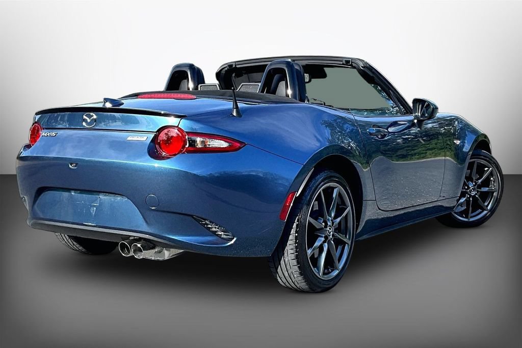 Used 2019 MAZDA MX-5 Miata Grand Touring RWD image 6