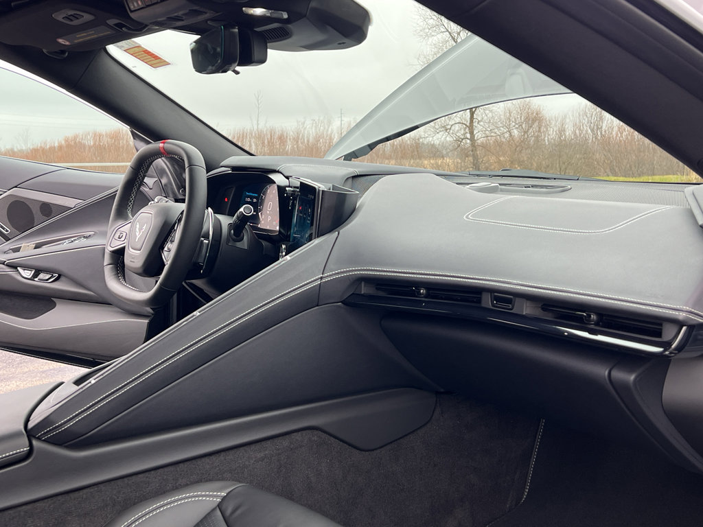 Used 2024 Chevrolet Corvette Stingray Preferred Cpe w/ Stealth Interior Trim Package image 30