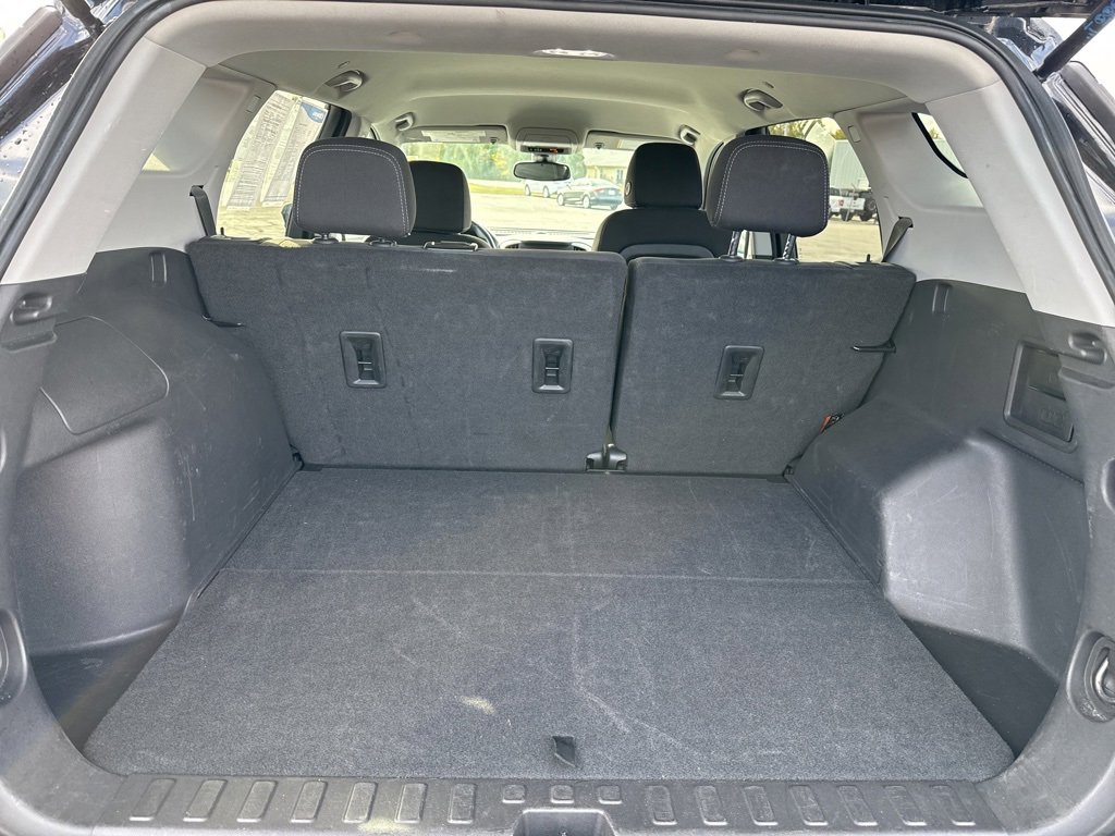 Used 2024 GMC Terrain SLE image 18