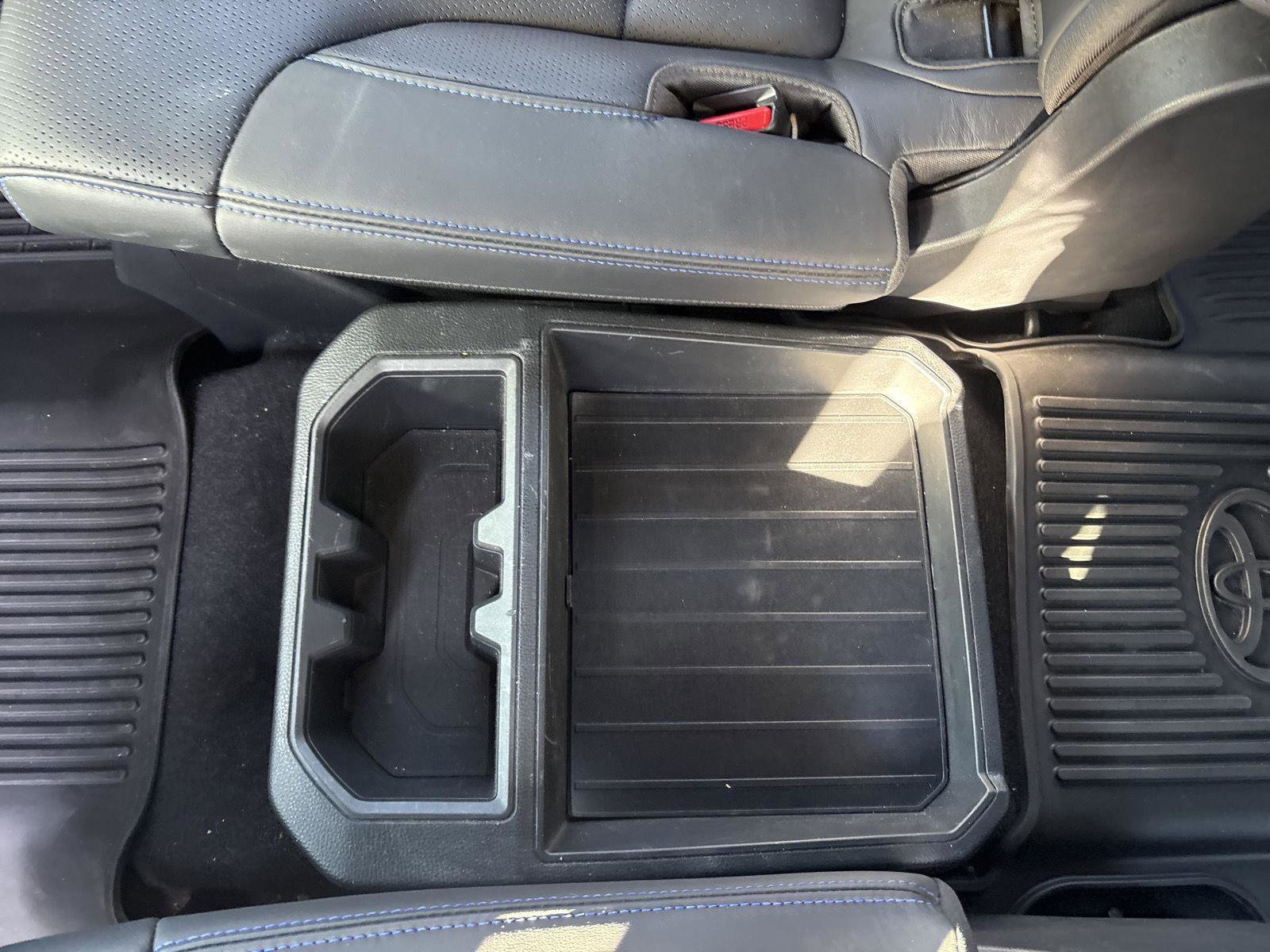 Used 2023 Toyota Sequoia Platinum image 28