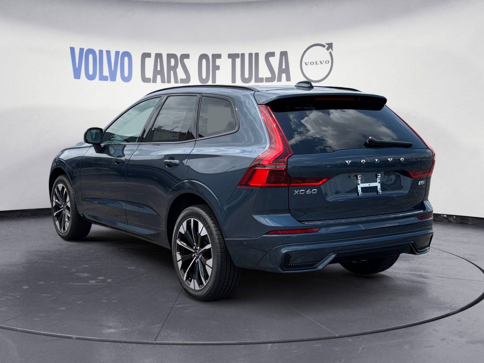 New 2026 Volvo XC60 B5 Plus w/ Protection Package Premier image 3