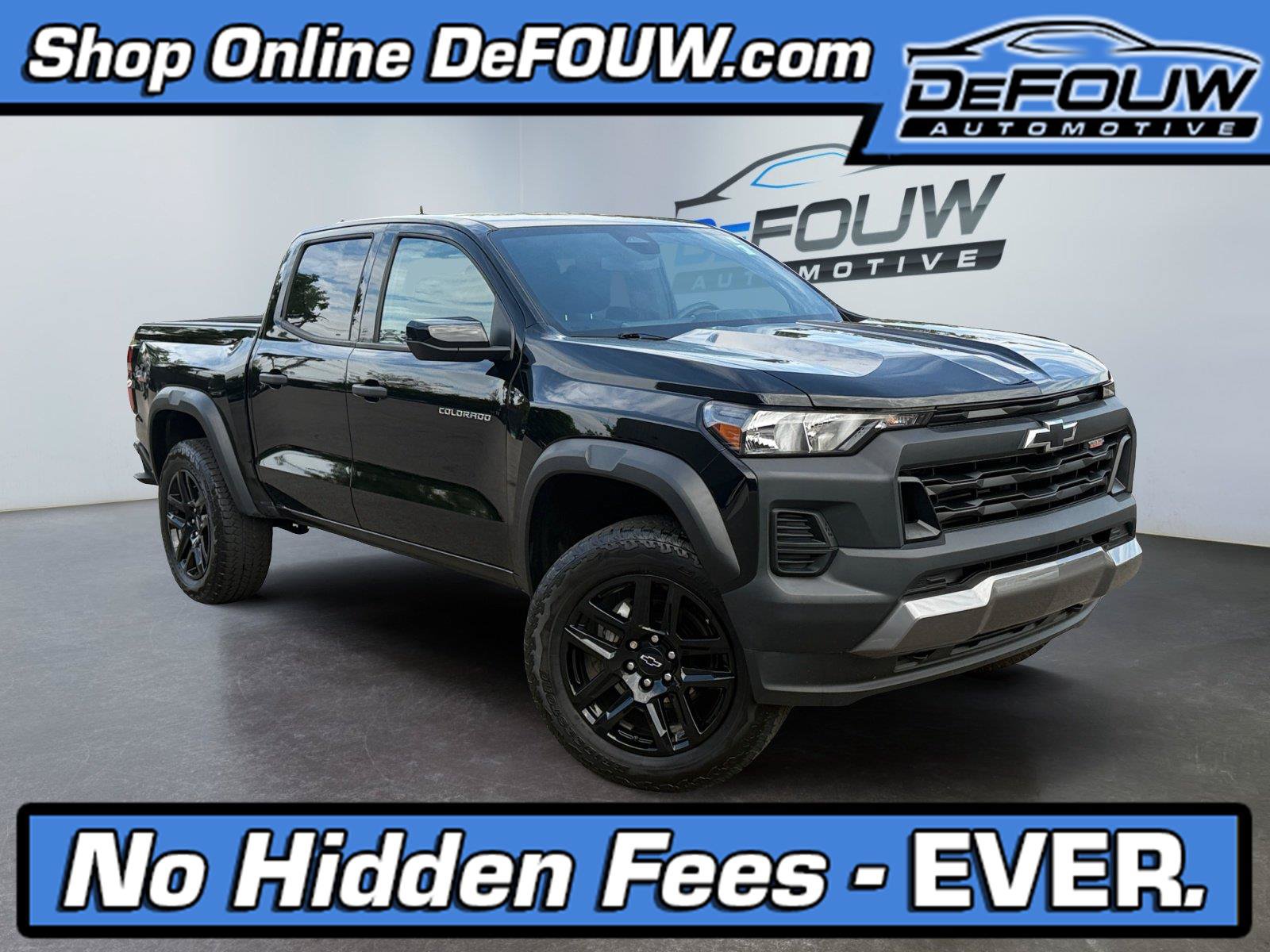 Used 2024 Chevrolet Colorado Trail Boss w/ Safety Package AWD/4WD image 1