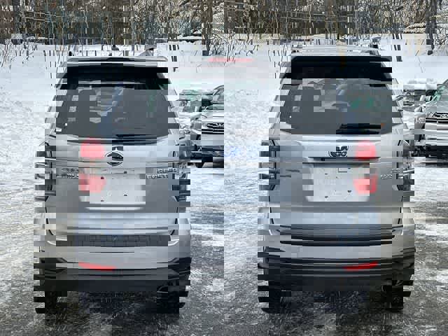 Used 2015 Subaru Forester 2.5i Touring w/ Eyesight & Navigation System image 4