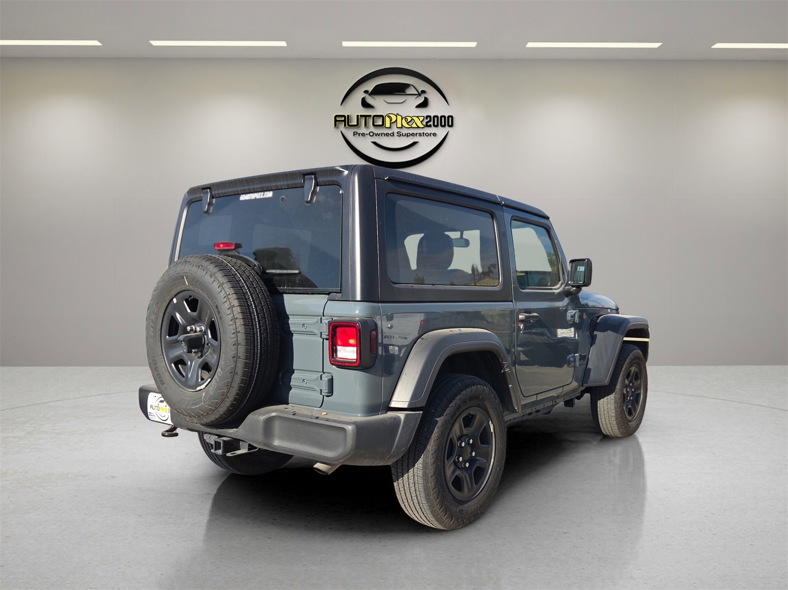 Used 2024 Jeep Wrangler Sport image 7