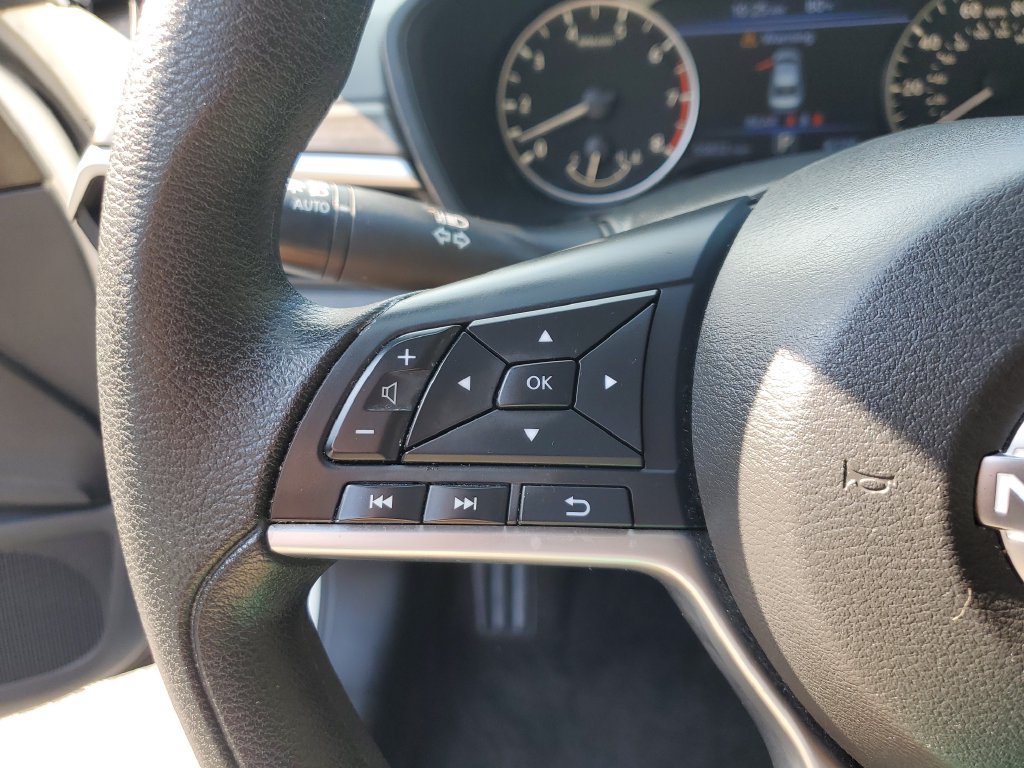 Used 2025 Nissan Altima 2.5 SV AWD/4WD image 28