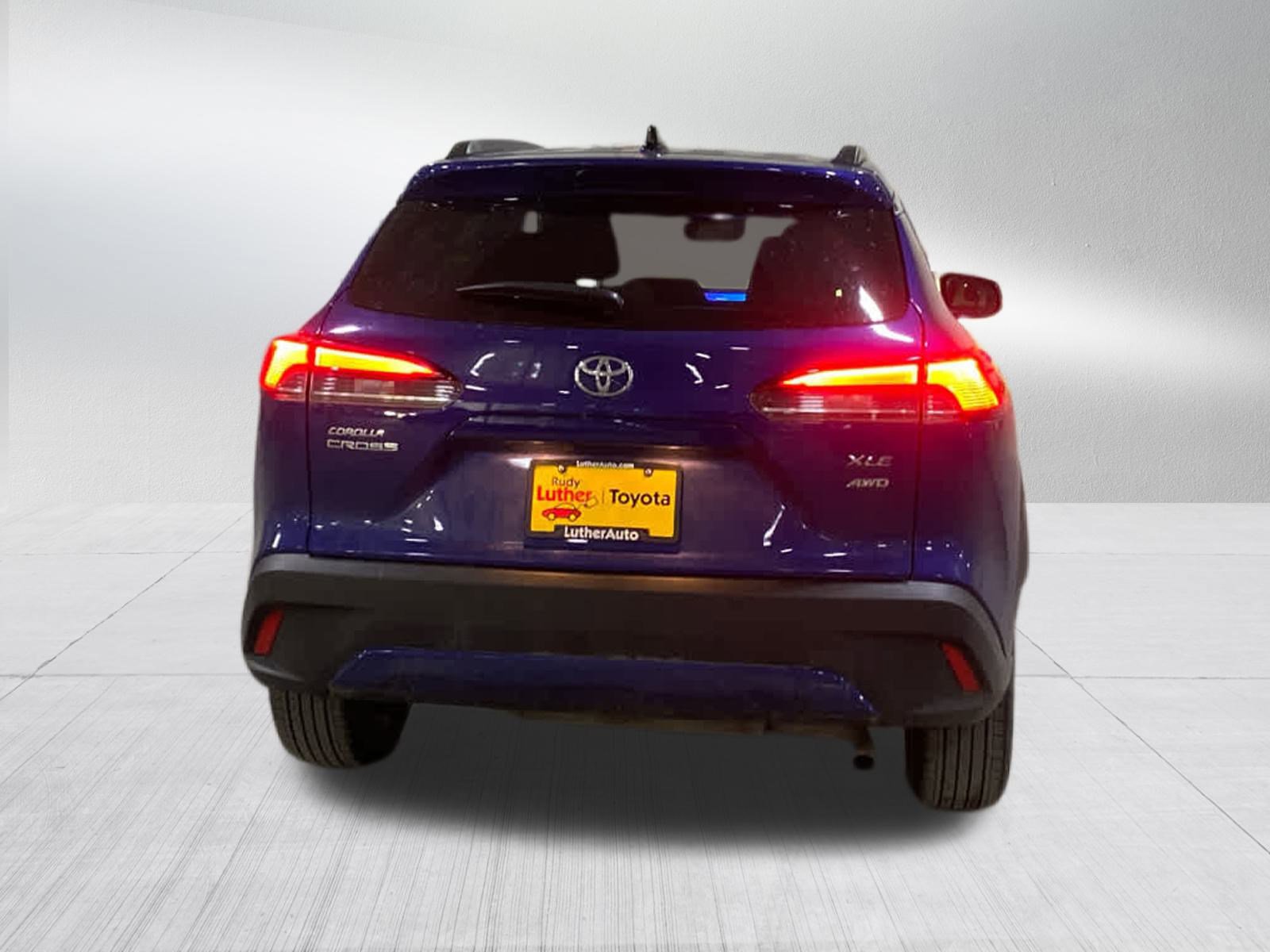 Certified 2025 Toyota Corolla Cross XLE image 5