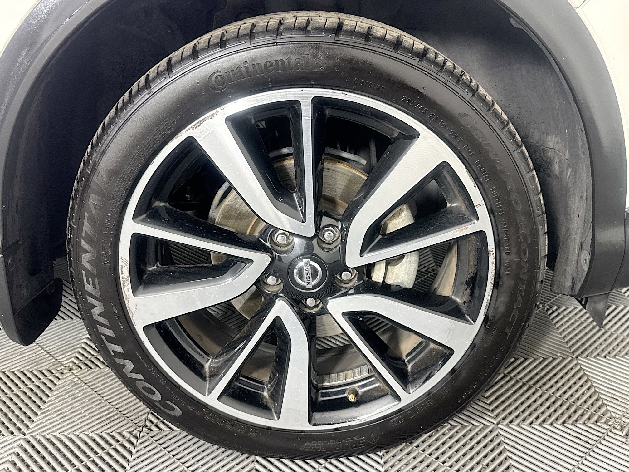 Used 2019 Nissan Rogue Sport SL w/ Premium Package image 31