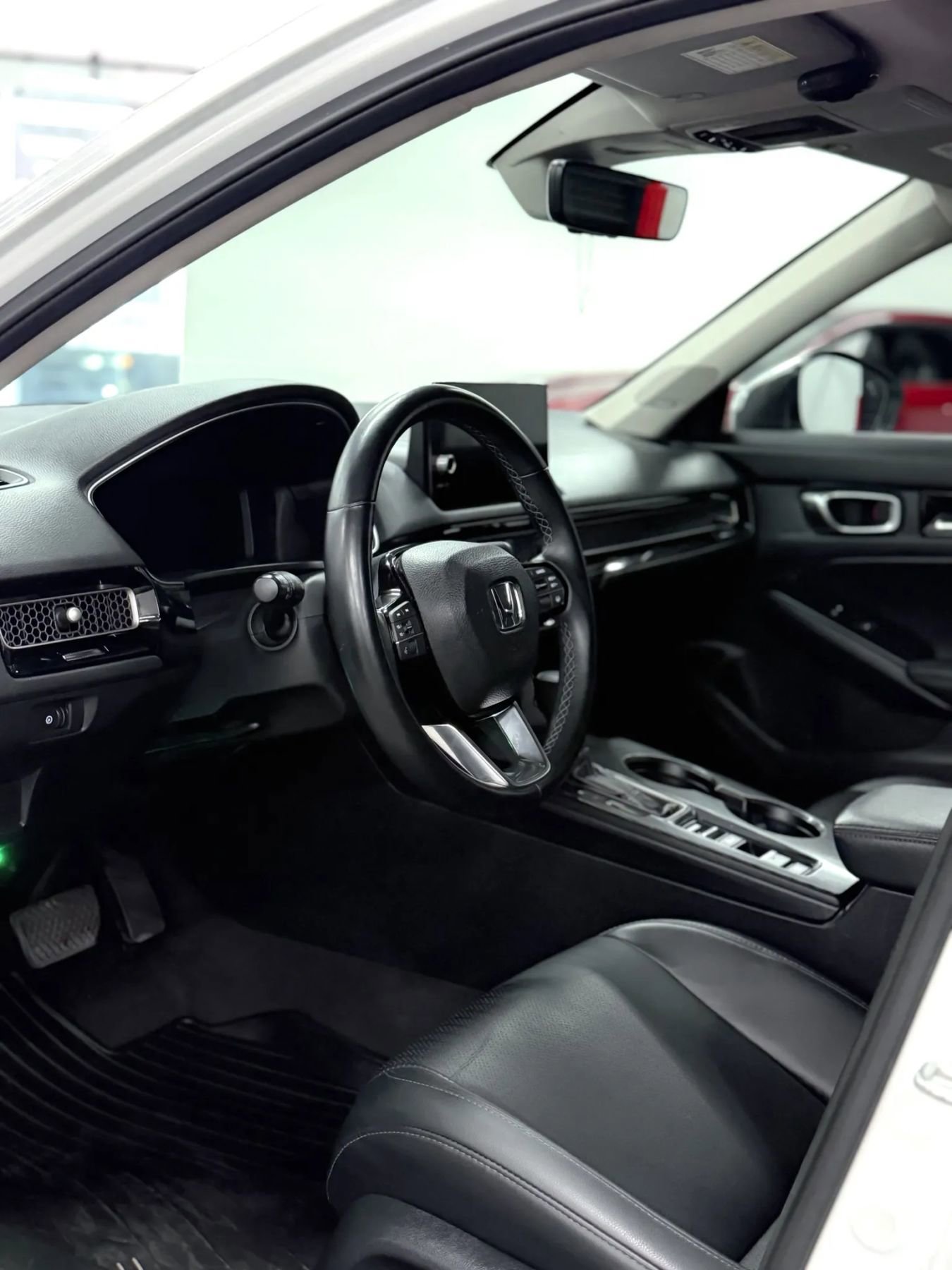 Used 2023 Honda Civic Touring image 9