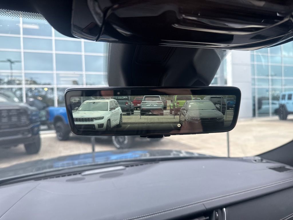 Used 2023 Jeep Grand Cherokee Overland w/ Luxury Tech Group IV image 24