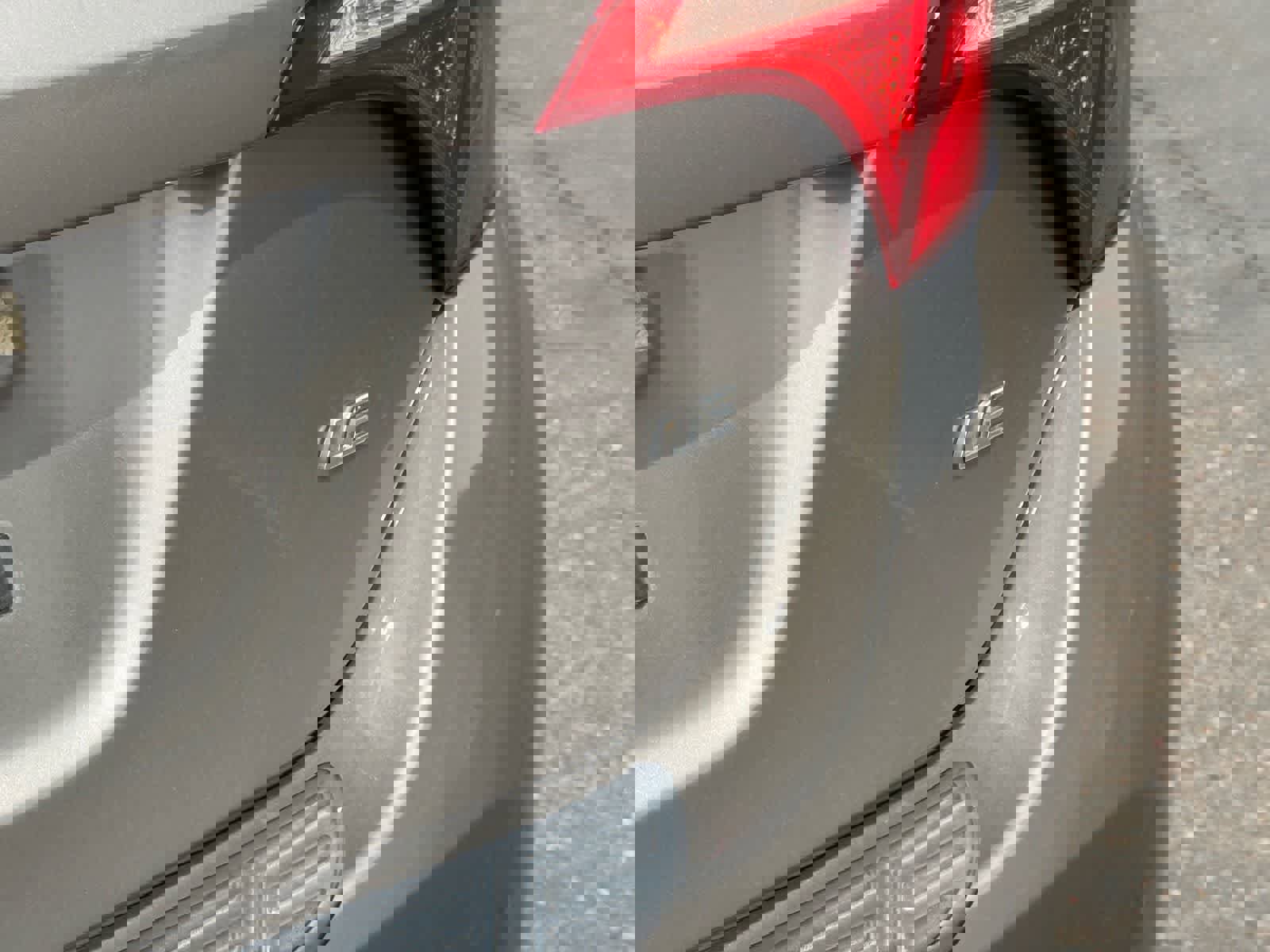 Used 2019 Toyota Corolla LE w/ Carpet Mat Package (TMS) FWD image 10