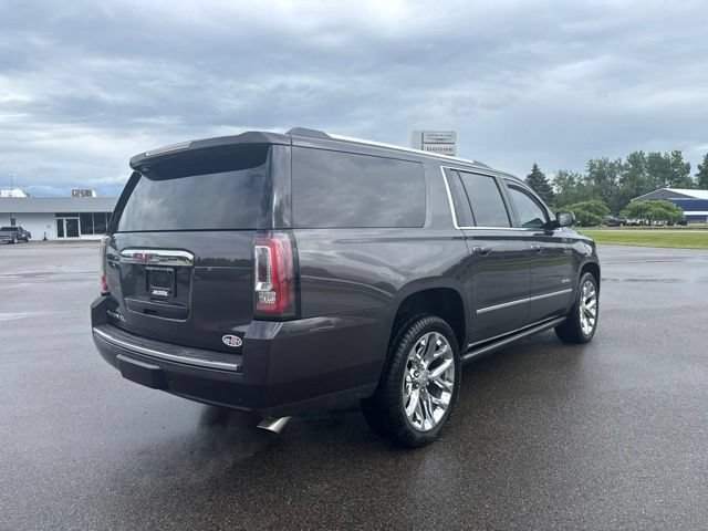 Used 2018 GMC Yukon XL Denali w/ Denali Ultimate Package AWD/4WD image 5