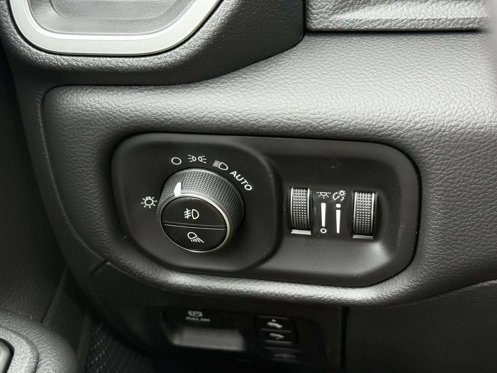 New 2026 RAM 1500 Big Horn AWD/4WD image 28