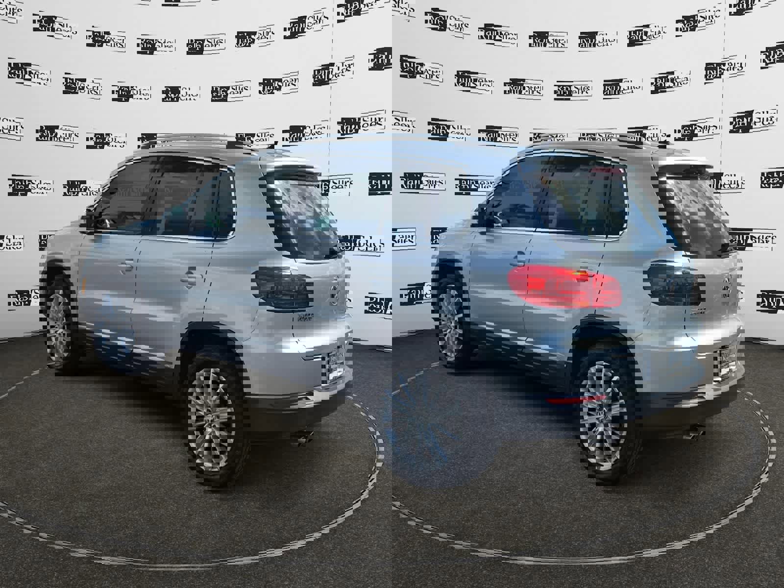 Used 2013 Volkswagen Tiguan SE image 4