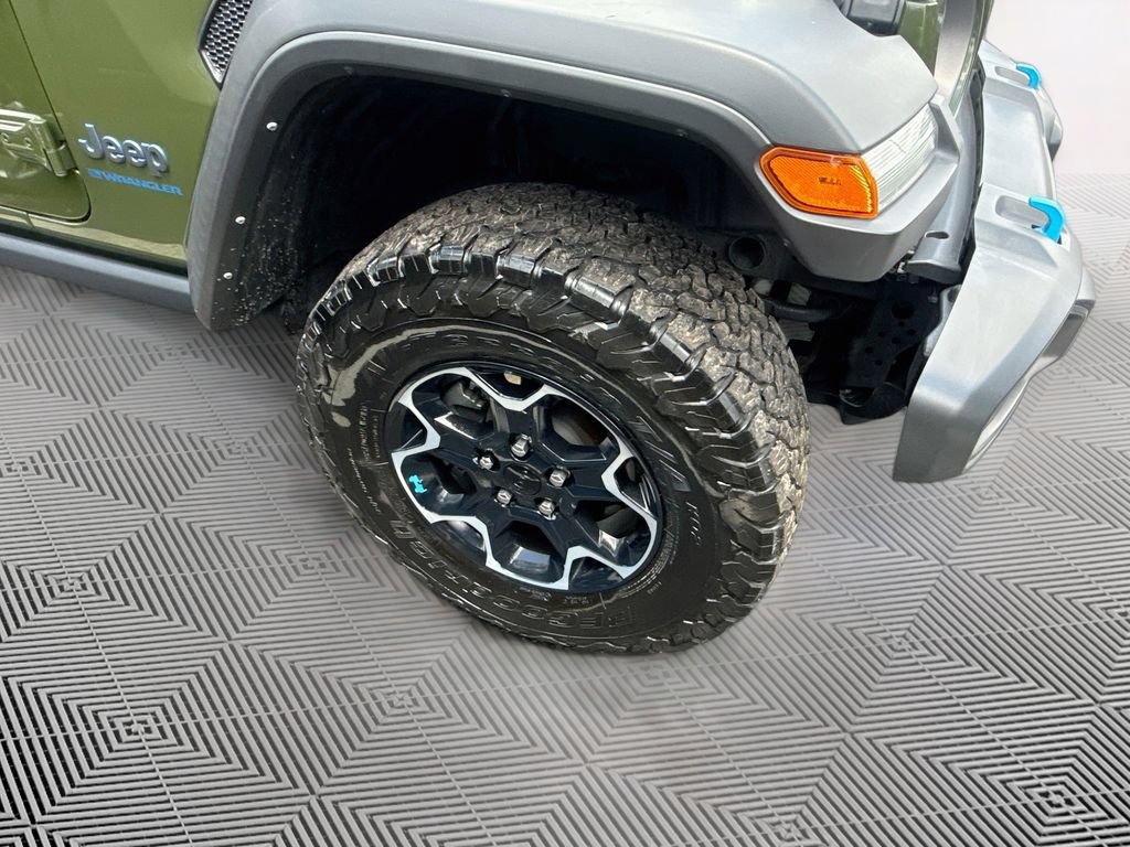 Used 2023 Jeep Wrangler Unlimited Rubicon 4xe w/ Cold Weather Group AWD/4WD image 5