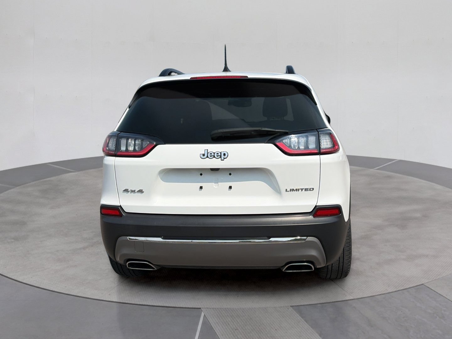 Used 2022 Jeep Cherokee Limited w/ Elite Package AWD/4WD image 5