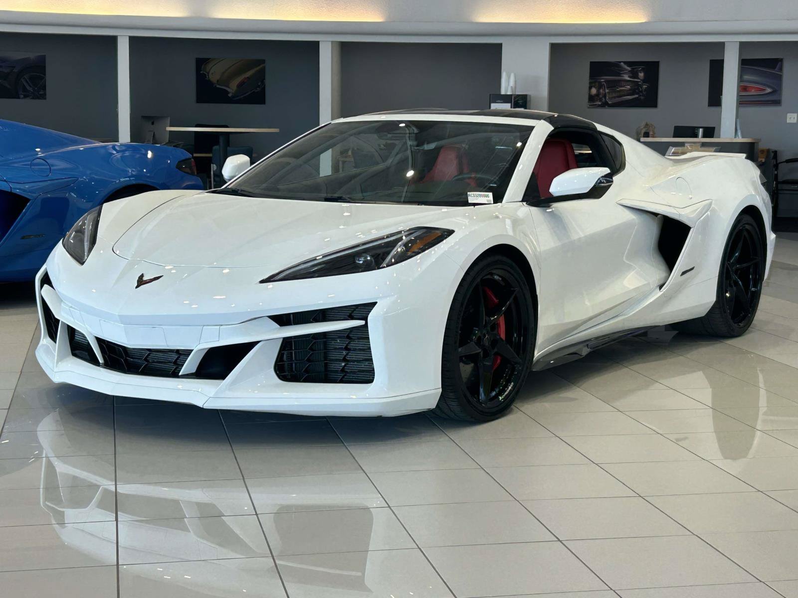 Used 2025 Chevrolet Corvette E-Ray AWD/4WD image 3