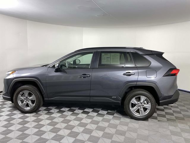 Used 2024 Toyota RAV4 LE AWD/4WD image 5