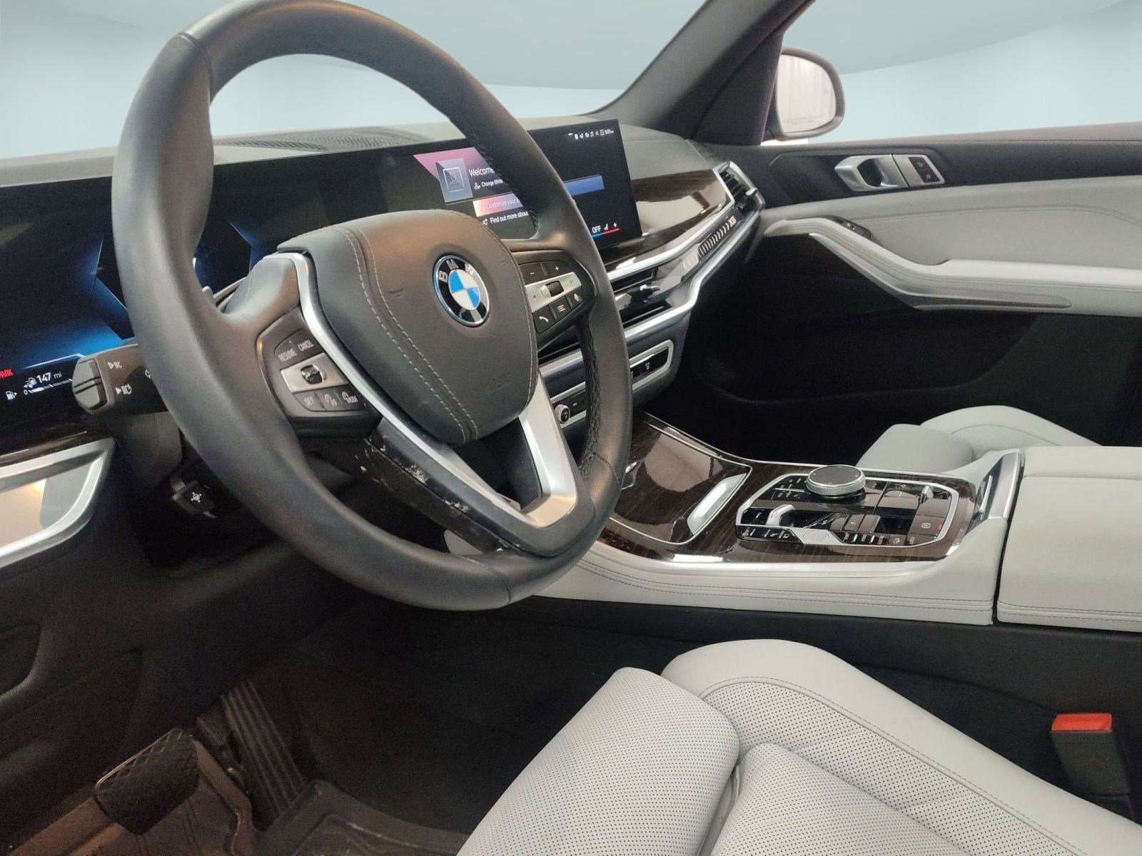 Certified 2024 BMW X5 xDrive50e image 4