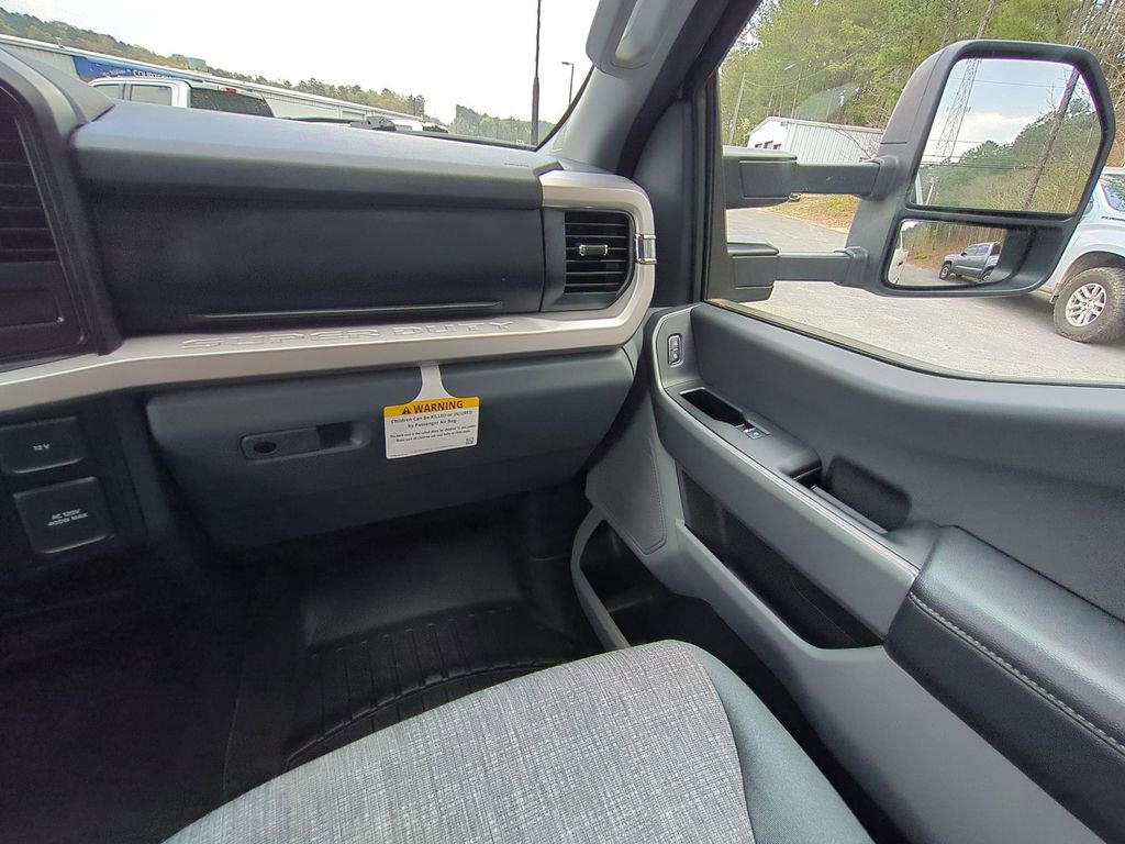 Certified 2024 Ford F250 XLT image 11