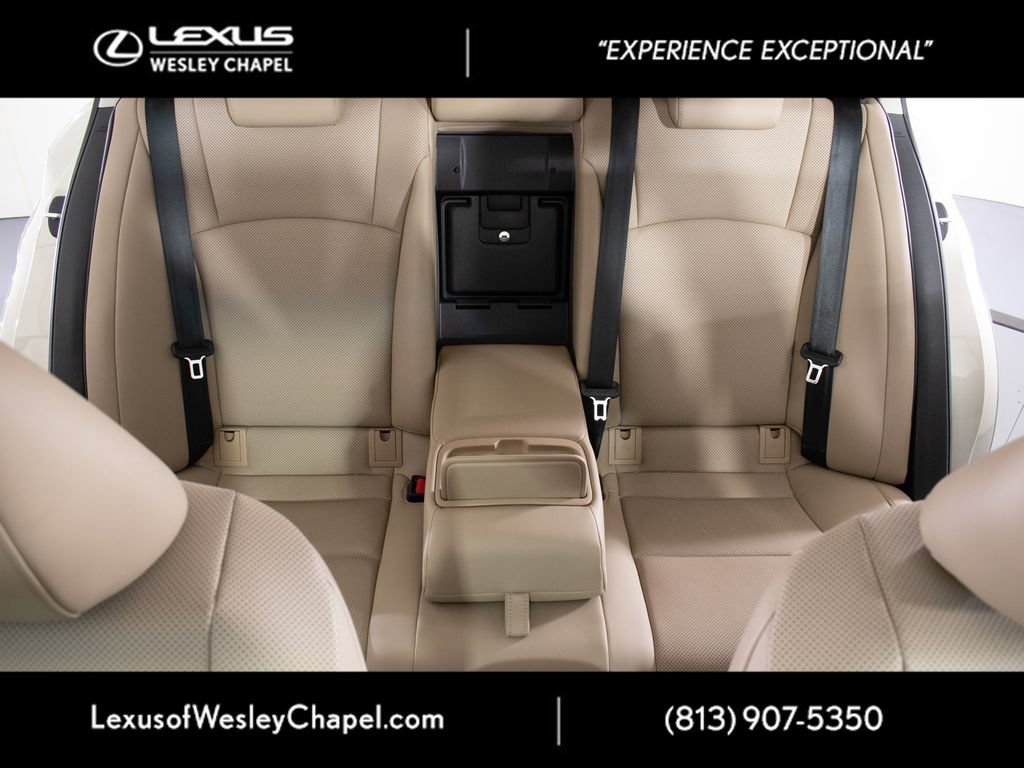 Used 2020 Lexus ES 300h w/ Premium Package FWD image 16