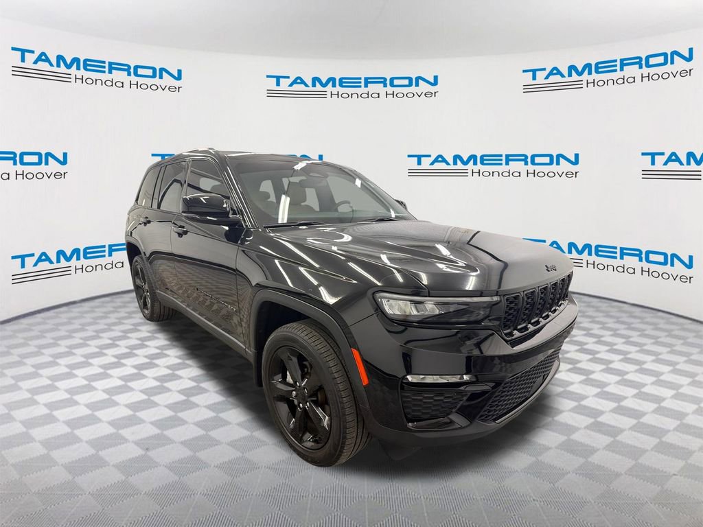Used 2023 Jeep Grand Cherokee Limited w/ Black Appearance Package RWD image 7