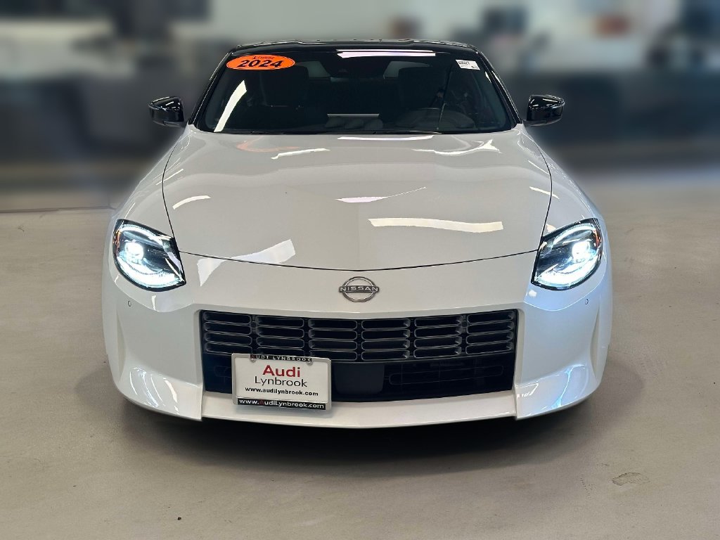 Used 2024 Nissan Z Sport w/ Floor Mat Package RWD image 2