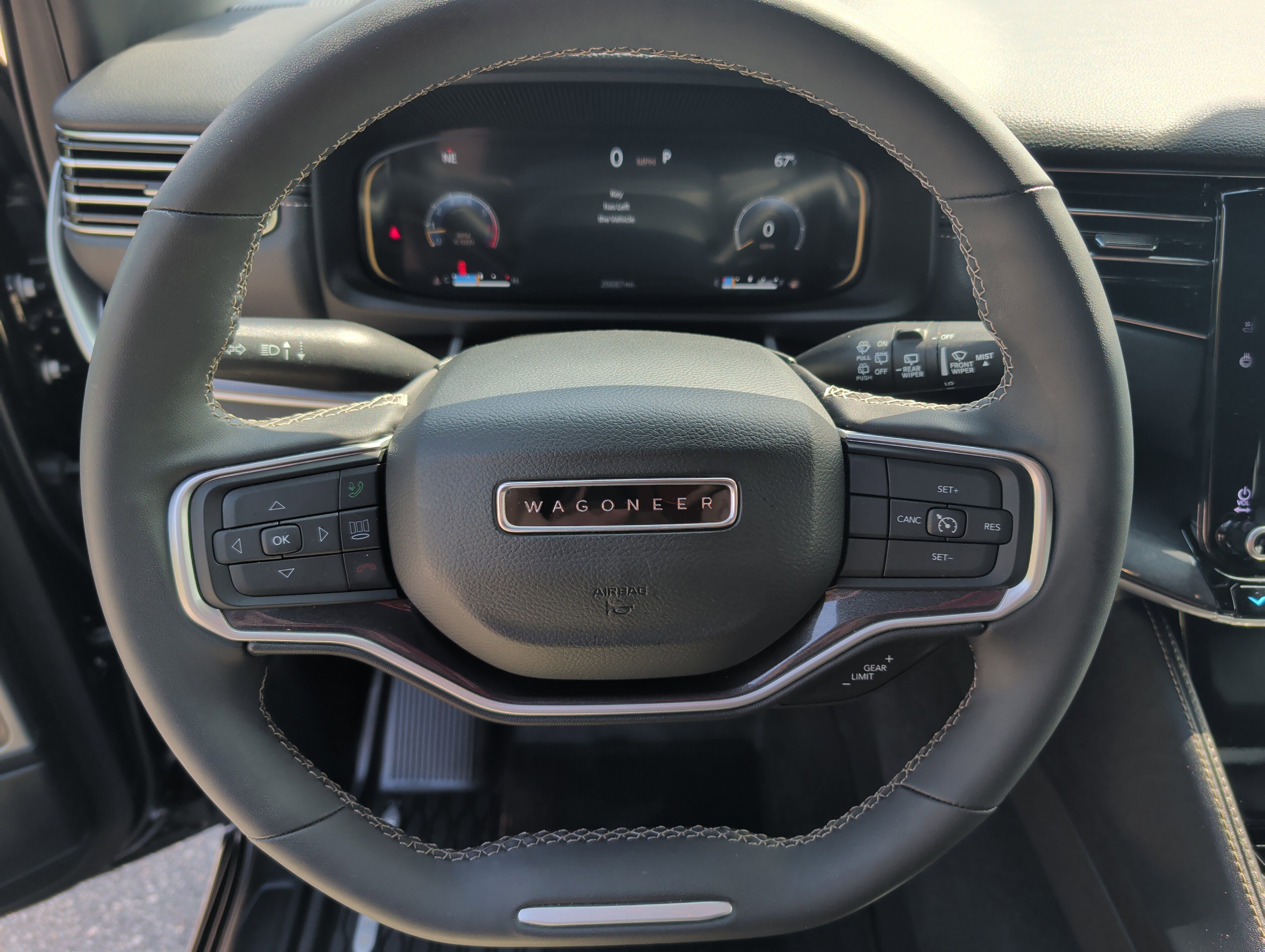 Used 2024 Jeep Wagoneer 4WD w/ Premium Group I image 18