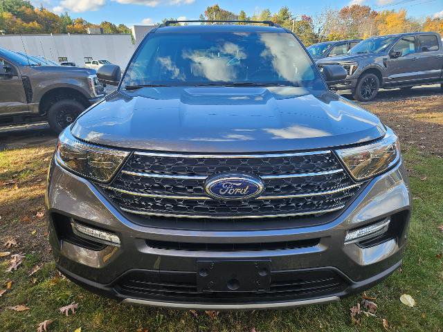Certified 2022 Ford Explorer XLT w/ Equipment Group 202A AWD/4WD image 2