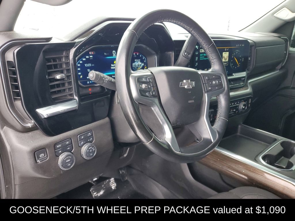 Used 2024 Chevrolet Silverado 2500 LT w/ Midnight Edition image 9