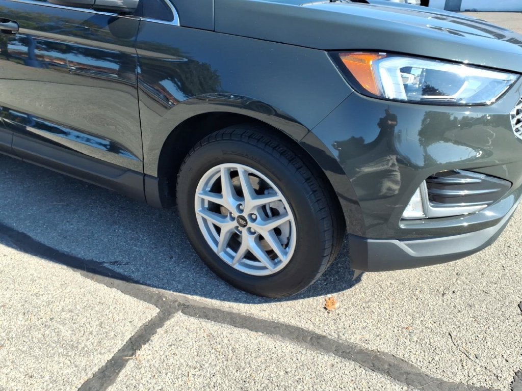 Certified 2024 Ford Edge SEL w/ Convenience Package AWD/4WD image 5