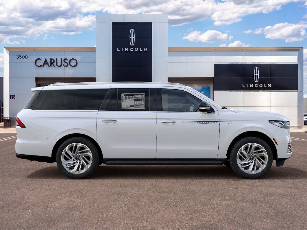 New 2027 Lincoln Navigator L Premier AWD/4WD image 5