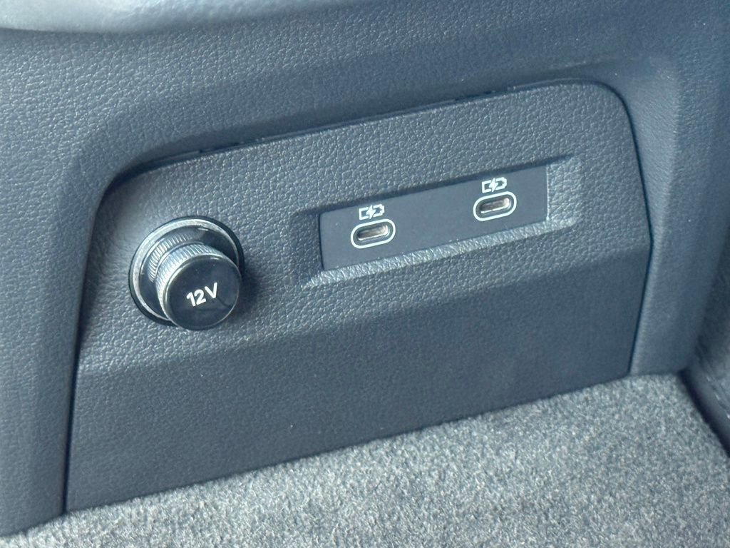 Used 2024 Audi Q8 e-tron Premium Plus w/ Premium Plus Package image 66