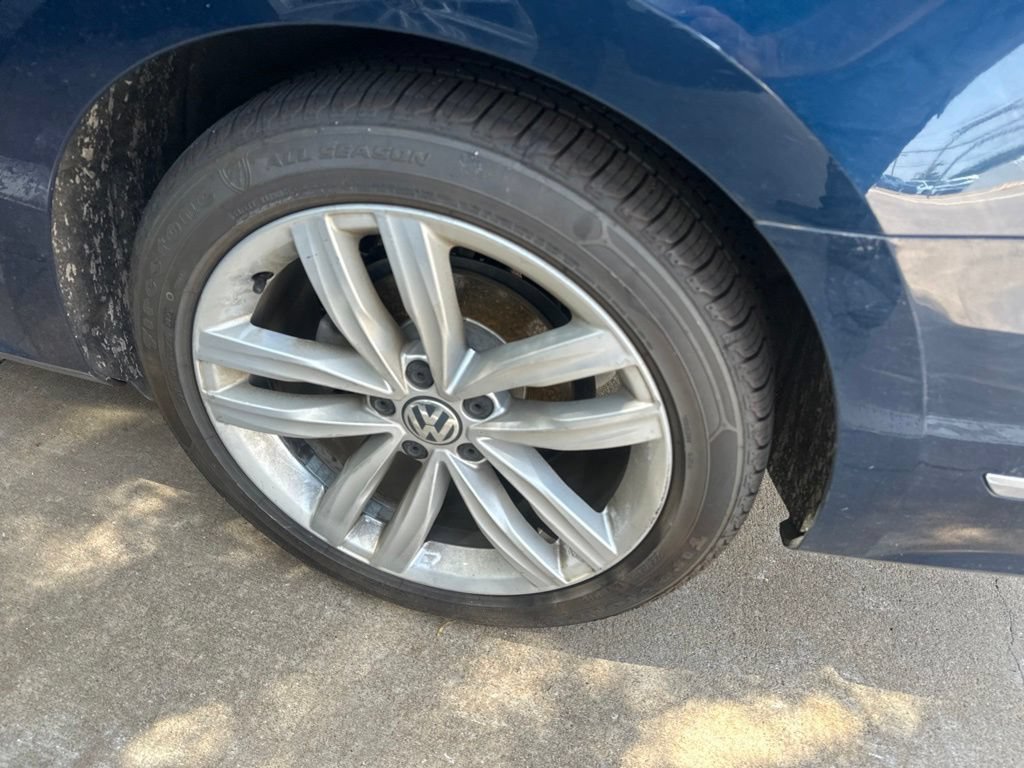 Used 2019 Volkswagen Passat 2.0T Wolfsburg FWD image 6