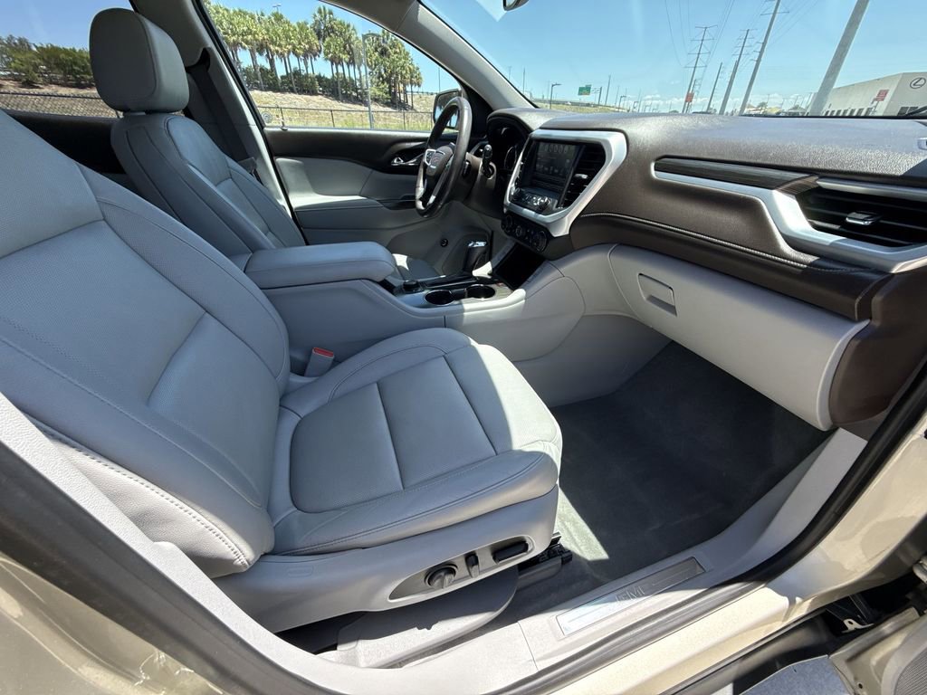 Used 2017 GMC Acadia SLT FWD image 15