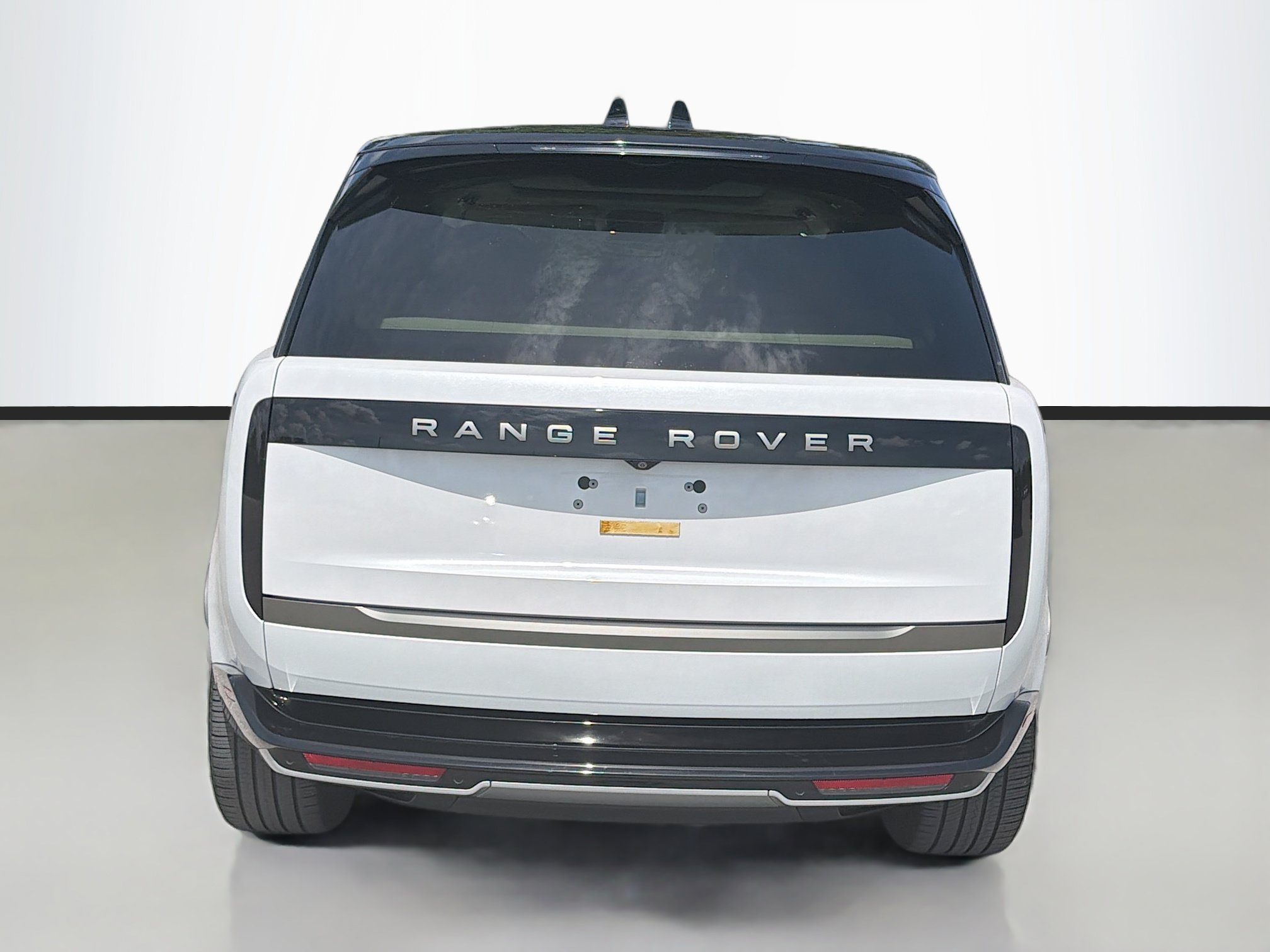 Used 2024 Land Rover Range Rover SE AWD/4WD image 4