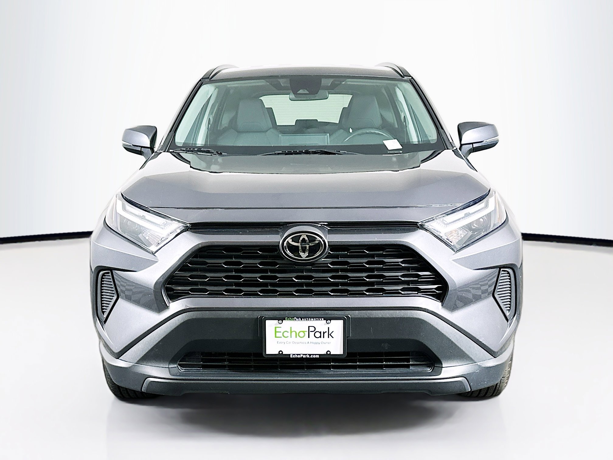 Used 2025 Toyota RAV4 XLE FWD image 2