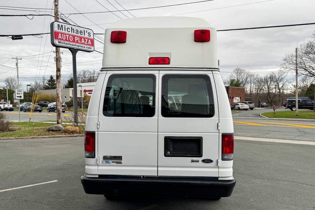 Used 2011 Ford E-350 and Econoline 350 Extended Super Duty w/ PWR Group RWD image 10