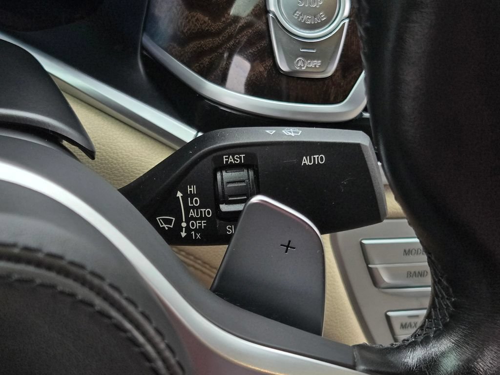 Used 2021 BMW 740i w/ M Sport Package RWD image 37
