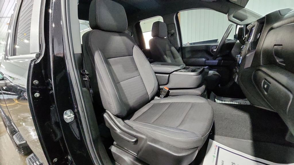 Used 2024 Chevrolet Silverado 2500 Custom w/ Custom Value Package image 27