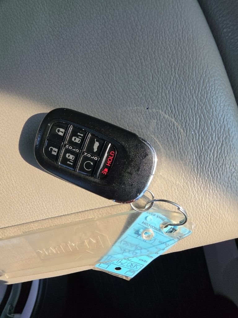 Used 2025 Honda Odyssey EX-L image 32